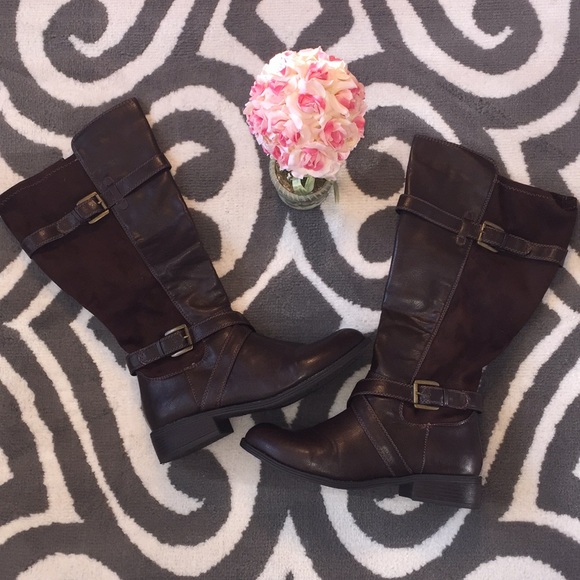 Avenue Shoes - Celia brown boots. 11W